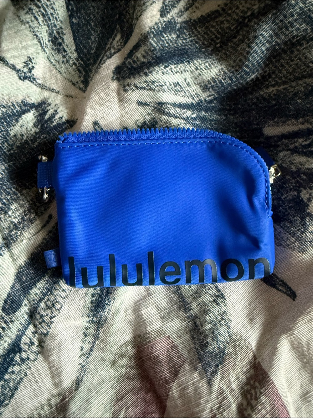 Lululemon Clippable Pouch Cerulean Blue/True Navy
